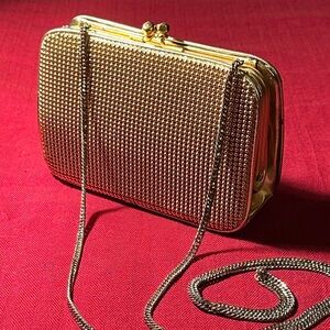 Whiting & Davis  i
Vintage Metallic Gold Clutch